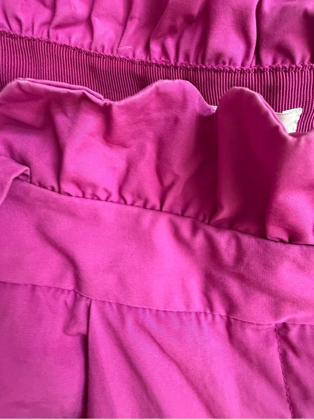 High-Waist Scalloped Hem Shorts in Magenta - Picture 4 of 8